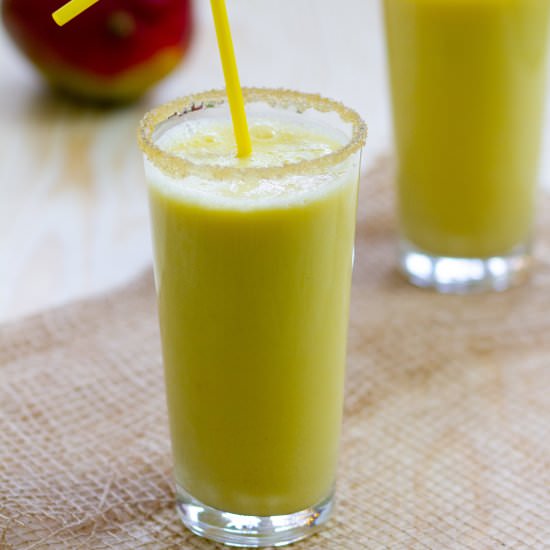 Mango lassi - Recipe photo by mecooks.com