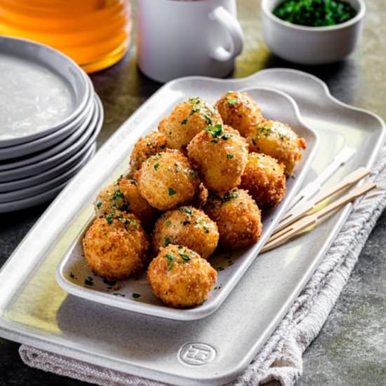 Honey Goat Cheese Balls - Recipe photo by confettiandbliss.com