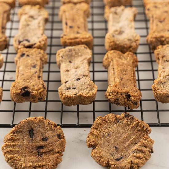 Gluten Free Blueberry Dog Biscuits - Recipe photo by debsdailydish