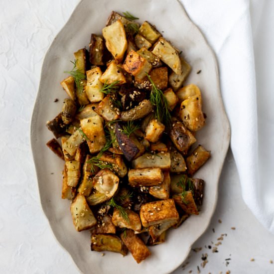 crispy roasted potatoes with zaatar - Recipe photo by Aegean Delight