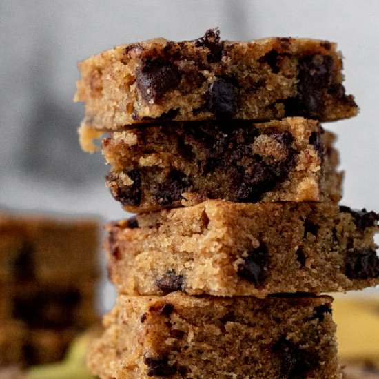 Banana Bread Blondies - Recipe photo by parsleyandicing