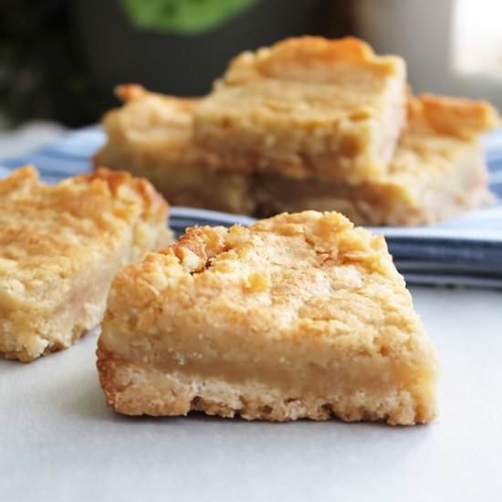Gooey Butter Cake Bars - Recipe photo by MyRecipeReviews
