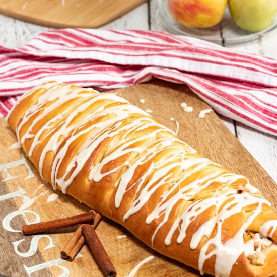 Braided Apple Cinnamon Bread Recipe - Recipe photo by soapdeli
