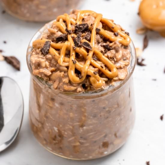 Peanut Butter Cup Overnight Oats - Recipe photo by lemons and zest
