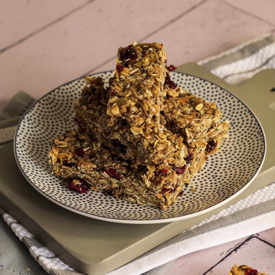 Easy Chewy Vegan Granola Bar Recipe - Recipe photo by cookeatlivelove
