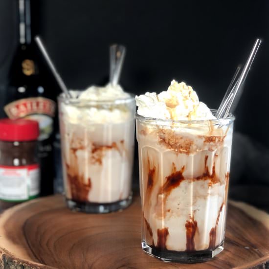 Boozy Baileys MIlkshakes - Recipe photo by Keeping It Simple