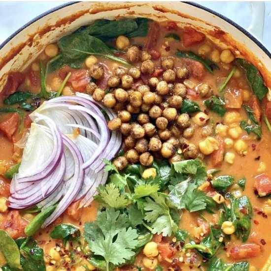Chickpea and Spinach Curry - Recipe photo by jonnakeohane
