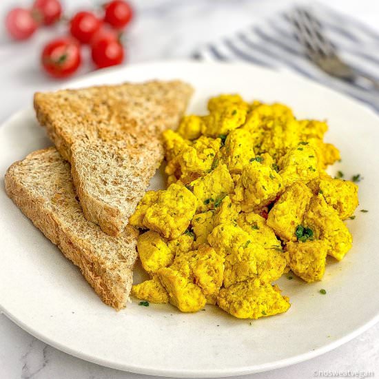 Easy Tofu Scramble - Recipe photo by No Sweat Vegan