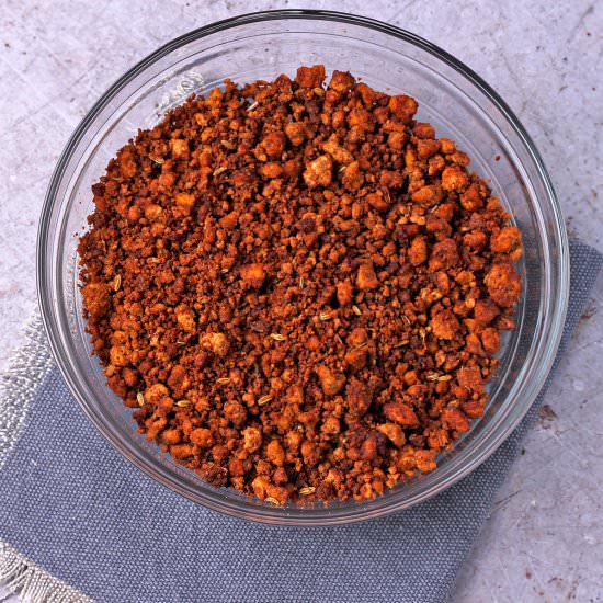 tofu sausage crumbles - Recipe photo by veganwithgusto