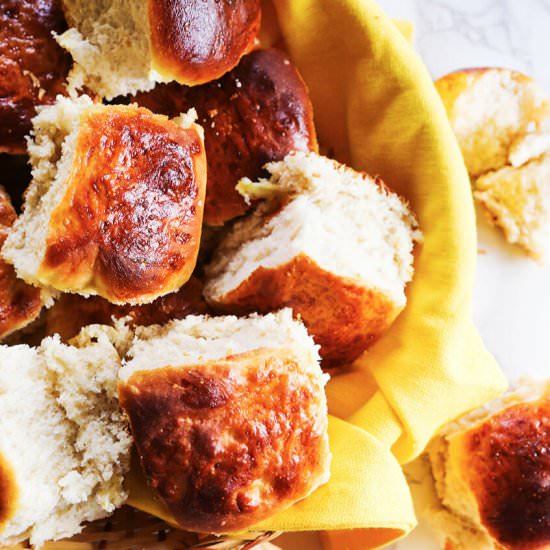 Best Homemade Dinner Rolls - Recipe photo by pipandebby