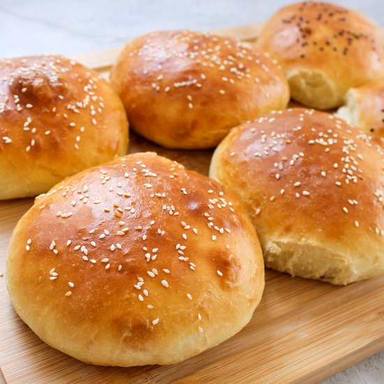 Homemade Hamburger Buns - Recipe photo by Cook Homey