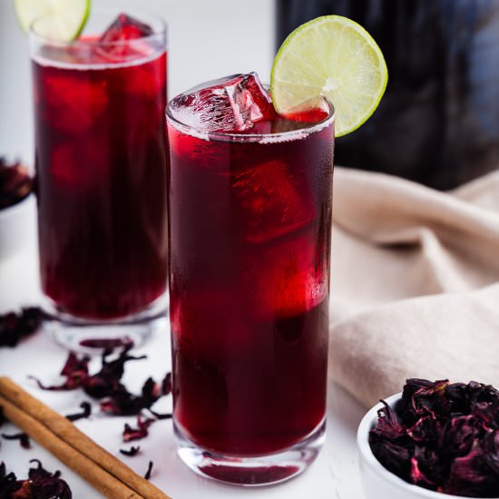 Agua de Jamaica (Hibiscus Iced Tea) - Recipe photo by brokebankvegan
