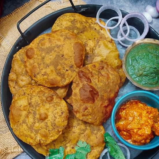 Rajma Masala Poori - Recipe photo by pinchofflavours