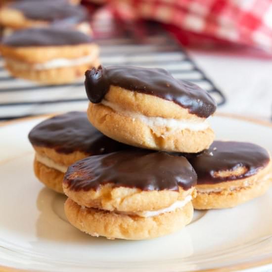 Chocolate Dipped Sandwich Cookies - Recipe photo by sustain my cooking habit