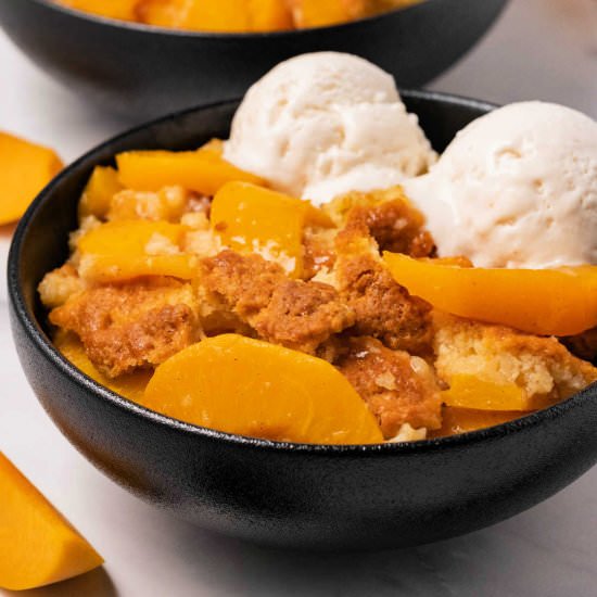 Vegan Peach Cobbler - Recipe photo by lovingitvegan