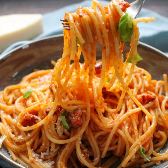 Pasta all’Amatriciana - Recipe photo by Cook Homey