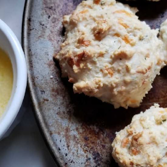 Homemade Cheddar Biscuits - Recipe photo by regina71
