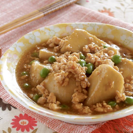 Chicken Mince Simmered Potatoes - Recipe photo by ochikeron