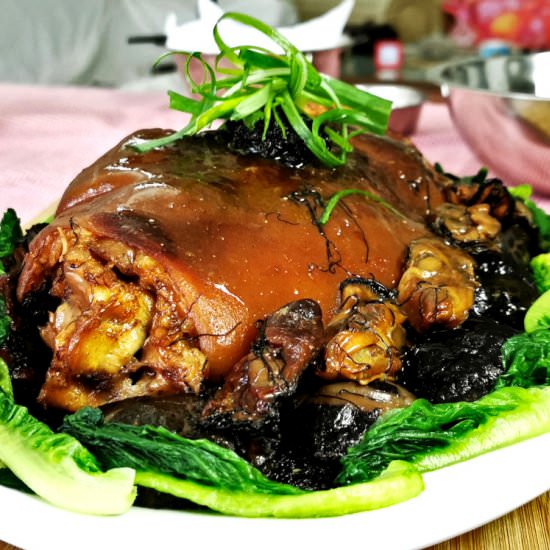 Pork knuckle 橫財就手 - Recipe photo by Taste of Asian Food