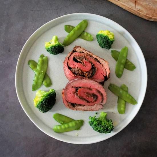 beef fillet stuffed with porcini - Recipe photo by Cuisine Fiend