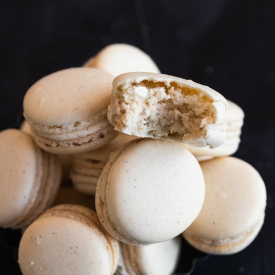 Browned Butter Vanilla Macarons - Recipe photo by GoodThingsBakingCo