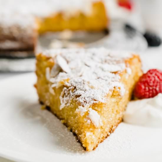 Spanish Almond Cake - Recipe photo by TheDeliciousSpoon