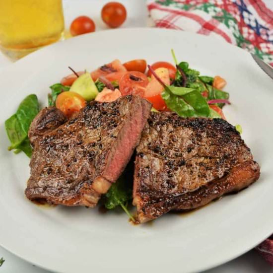 Easy Pan-Fried Steak Recipe - Recipe photo by timeaskitchen