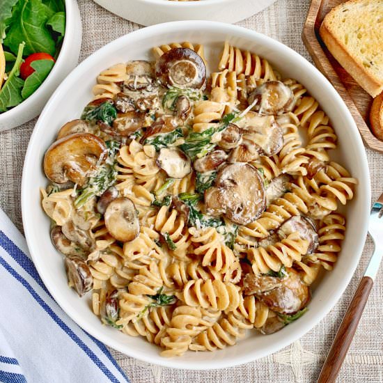 Mushroom Alfredo - Recipe photo by Theyummymuffin