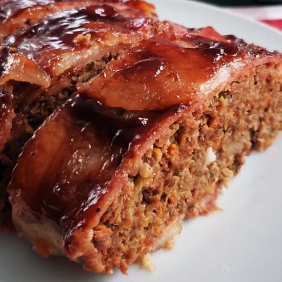 Smoked Meatloaf Wrapped in Bacon - Recipe photo by RaspberriesAndKohlrabi