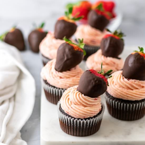 Chocolate Strawberry Cupcakes - Recipe photo by gingersnapsbakingaffairs