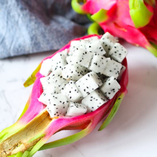 how to cut dragon fruit - Recipe photo by tipbuzz