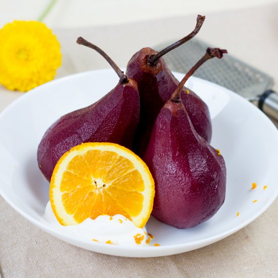 Poached pears - Recipe photo by mecooks.com