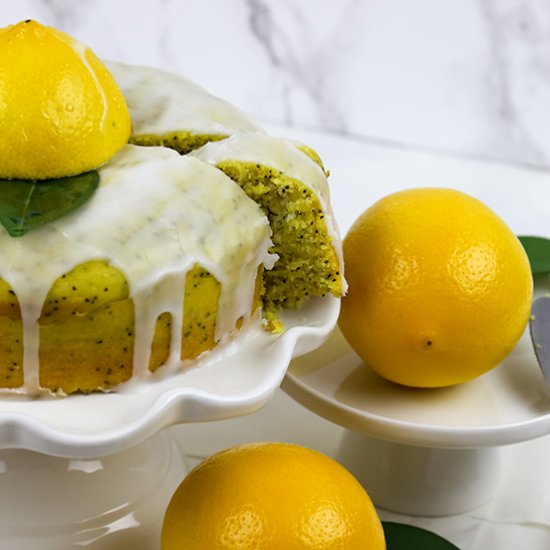 Vegan Lemon Poppy seeds Cake - Recipe photo by plantbasedrecipe2020