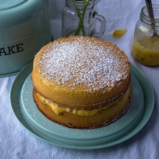 Passion Fruit Victoria Sponge - Recipe photo by Awesomeon20