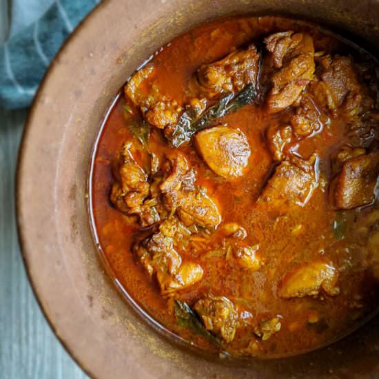 Sri Lankan Chicken Curry - Recipe photo by Hungry Lankan
