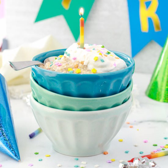 Birthday Cake Protein Overnight Oat - Recipe photo by peanutbutterandfitness
