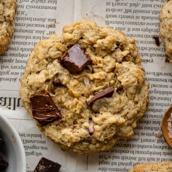 Oatmeal Chocolate Chip Cookies - Recipe photo by cookiedoughdiaries