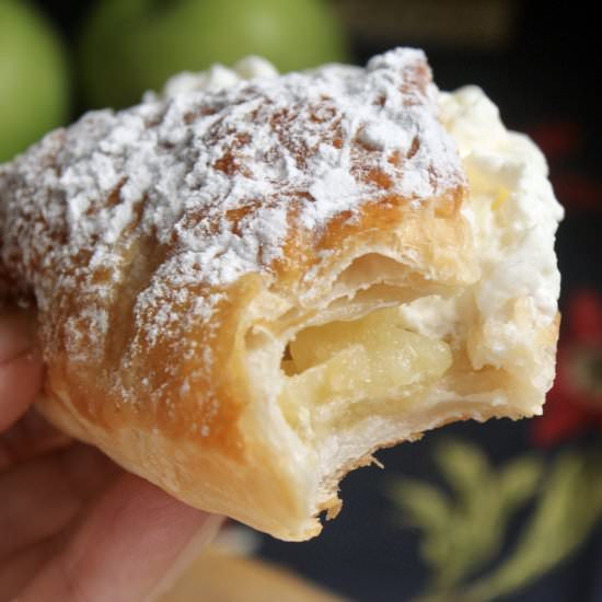 apple turnovers - Recipe photo by christinascucina