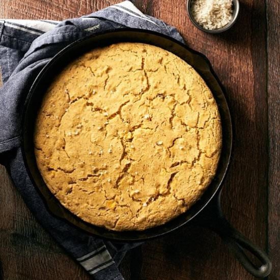 Vegan Southwest Skillet Cornbread - Recipe photo by Resplendent Kitchen