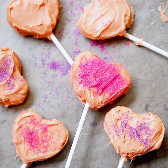 Sugar cookie dough lollipops - Recipe photo by evabakes