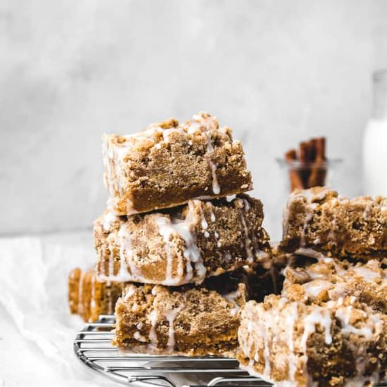 Coffee Cake Blondies - Recipe photo by thecupcakechronicles