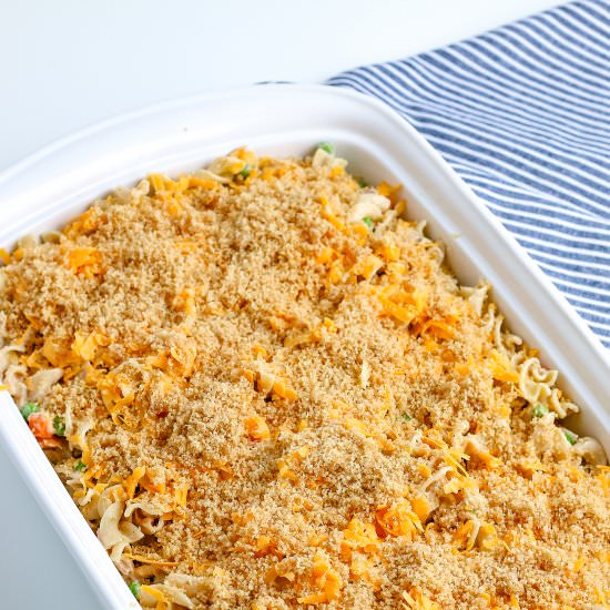 Tuna Noodle Casserole - Recipe photo by EasyBudgetRecipes