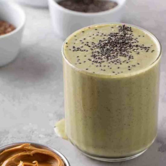 Healthy matcha green smoothie - Recipe photo by lifestyleofafoodie