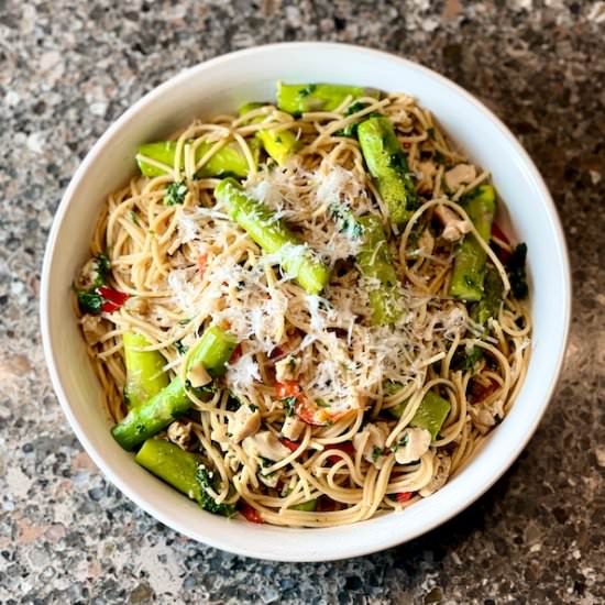 Healthy White Clam Sauce Pasta - Recipe photo by HealthyHelper