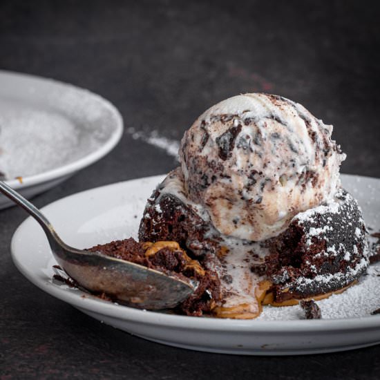 Molten Chocolate Peanut Butter Cake - Recipe photo by Aredspatula