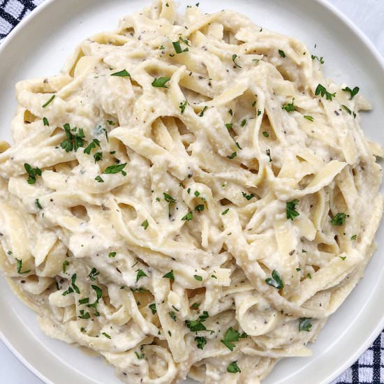 Dairy-Free Fettuccine Alfredo - Recipe photo by theurbenlife