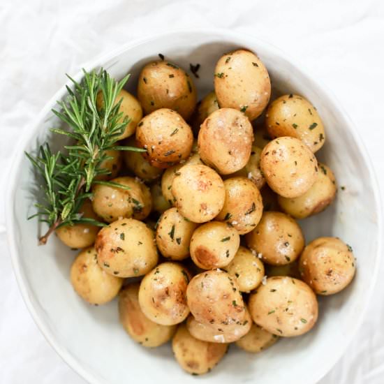 Steamed Baby Potatoes - Recipe photo by FunnyLoveLindsay