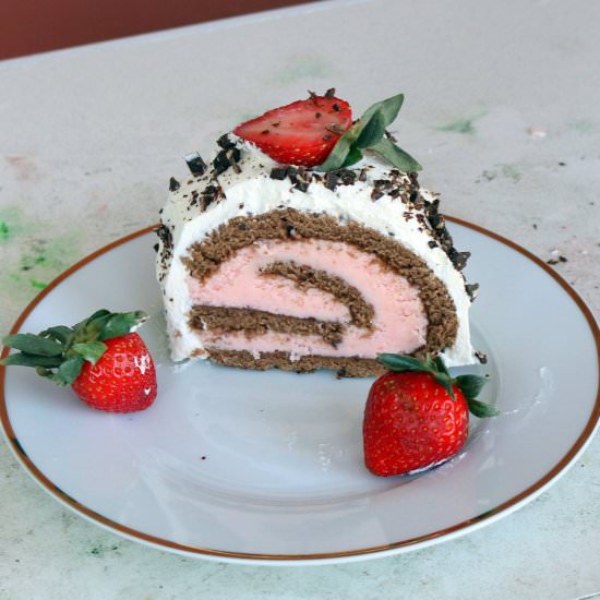 Strawberry Chocolate Roll Cake - Recipe photo by 5 star cookies