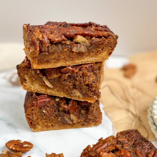 Cinnamon Pecan Pie Bars - Recipe photo by bakingwithaimee
