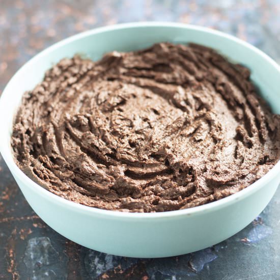 Chocolate hummus - Recipe photo by Mandy Sneaky Veg